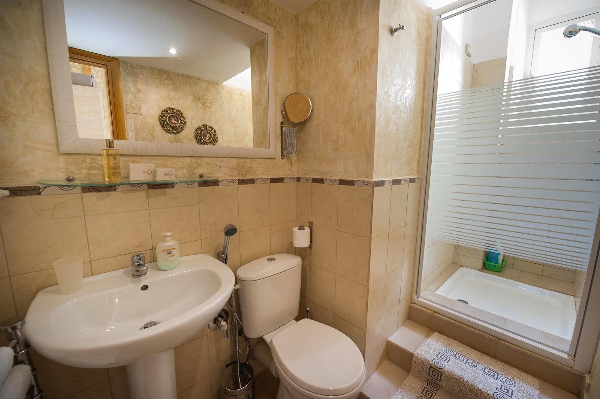 Art Domus Reale Bed & Breakfast Rome Bagian luar foto
